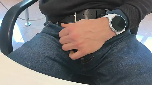 alessandroman2114 online show from February 27, 2026, 11:32 am