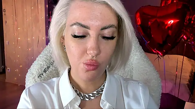 tykioty Miley online show from February 14, 2025, 1:08 pm