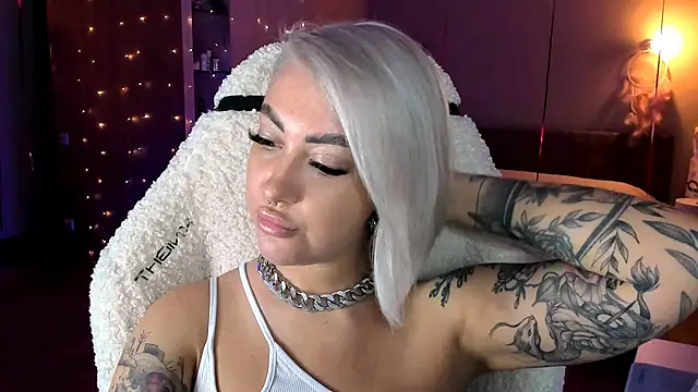 tykioty Miley online show from March 14, 2025, 5:46 pm