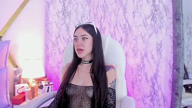 Athziry  online show from December 15, 2024, 10:50 am