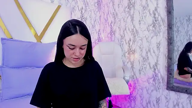 Athziry  online show from December 17, 2024, 12:12 am