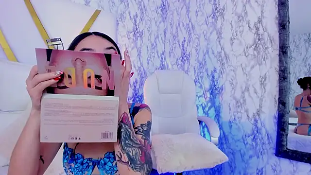 Athziry  online show from December 18, 2024, 9:40 pm