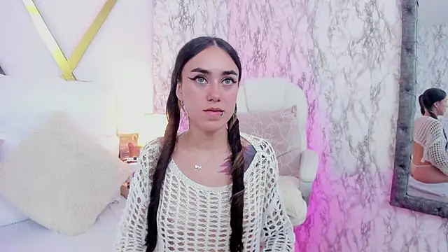 Athziry  online show from January 26, 2025, 3:27 am