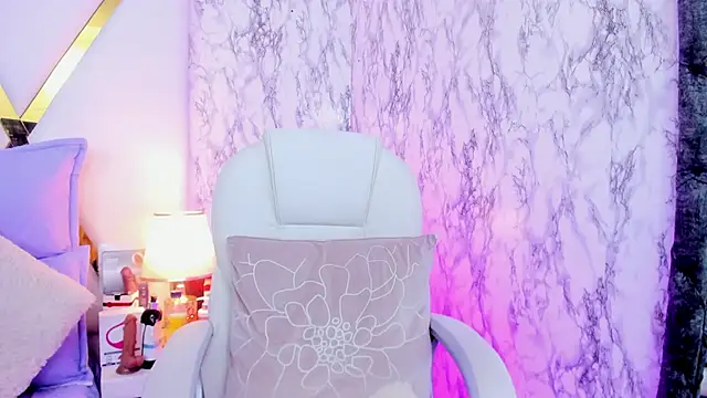 Athziry  online show from January 31, 2025, 12:28 am