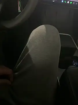 Snapshot of AreiasTuga chatting on November 13, 2025, 4:06 pm AreiasTuga online show from November 13, 2025, 4:06 pm