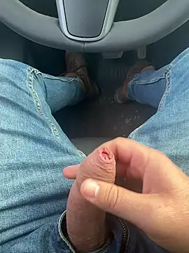 Snapshot of AreiasTuga chatting on December 17, 2025, 12:00 pm AreiasTuga online show from December 17, 2025, 12:00 pm