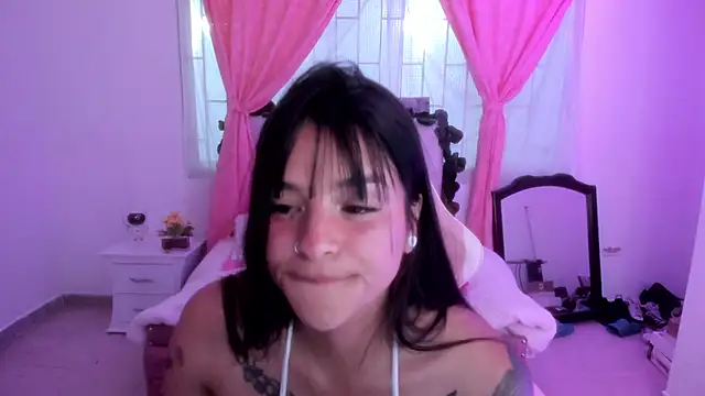 Snapshot of keiilaa chatting on June 3, 2026, 8:14 pm keiilaa online show from June 3, 2026, 8:14 pm