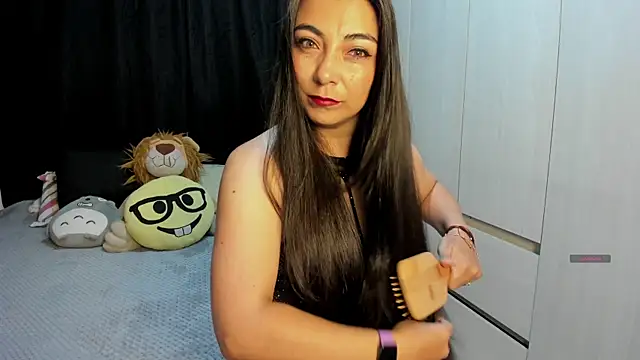Karla hernandez  online show from May 2, 2026, 10:53 am