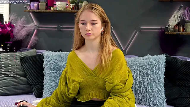 Snapshot of Alexandra_Demore chatting on September 18, 2025, 7:49 pm Alexandra Demore online show from September 18, 2025, 7:49 pm
