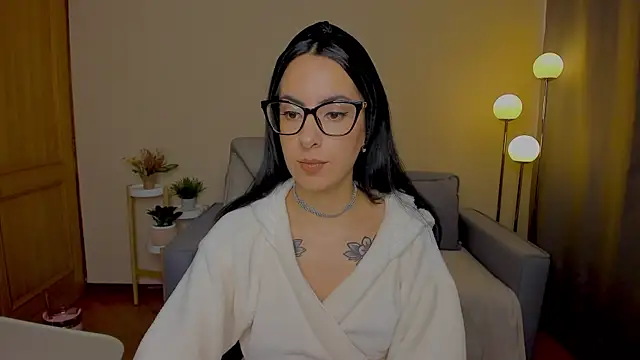 Snapshot of miadaniells_hot chatting on November 28, 2025, 3:25 pm miadaniells hot online show from November 28, 2025, 3:25 pm