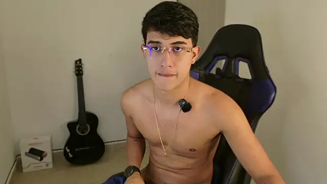 Snapshot of Juan_da01 chatting on May 6, 2026, 3:46 am Juan da01 online show from May 6, 2026, 3:46 am