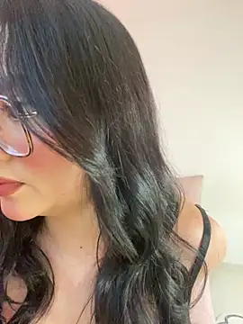 montmariana online show from February 5, 2026, 1:43 am