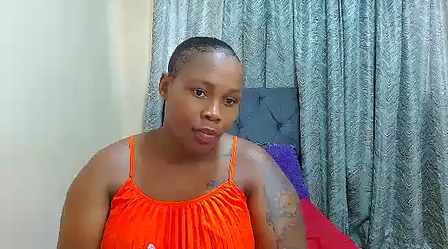 curvycloe1 online show from January 17, 2025, 2:07 pm