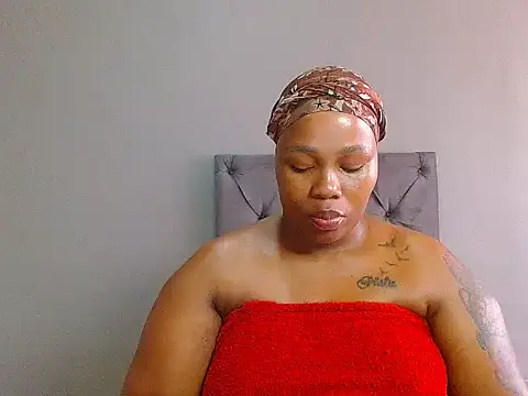 curvycloe1 online show from February 11, 2025, 6:30 am