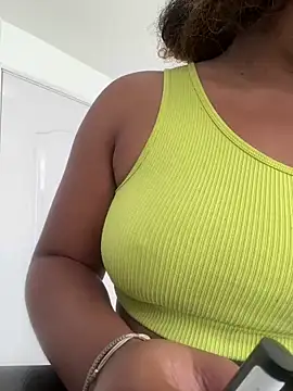 ashley Tompson1 online show from January 17, 2025, 1:13 pm