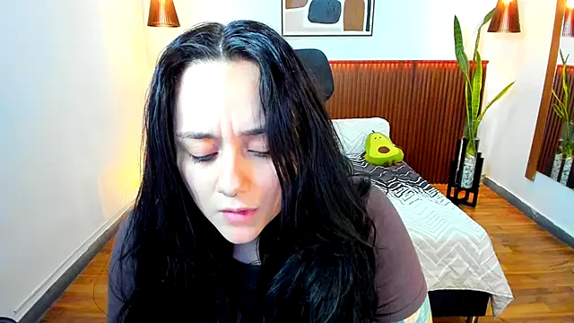 KatherineBond online show from November 26, 2025, 6:31 pm