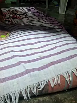 Priya Bong online show from October 2, 2025, 7:32 pm