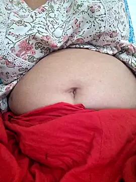 Snapshot of Priya_Bong chatting on May 26, 2026, 2:51 am Priya Bong online show from May 26, 2026, 2:51 am