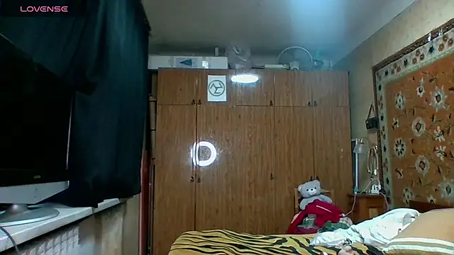 AnnaXLovers online show from February 7, 2025, 7:40 am