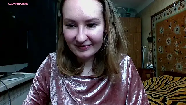 AnnaXLovers online show from March 6, 2025, 1:03 pm