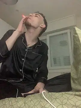 LaMaterialista online show from March 10, 2026, 10:37 pm