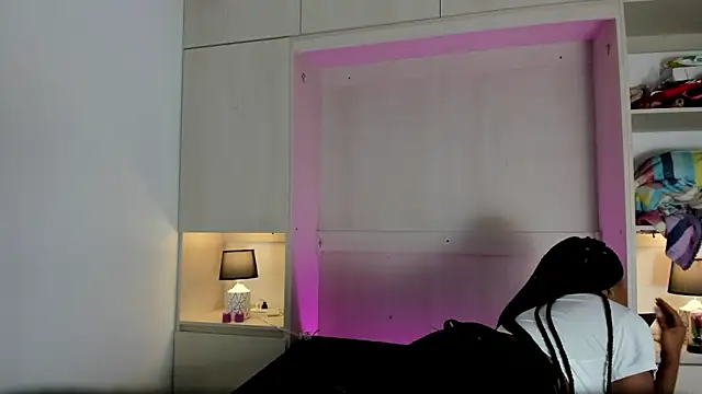 tamaraa smiith online show from January 25, 2025, 11:44 am