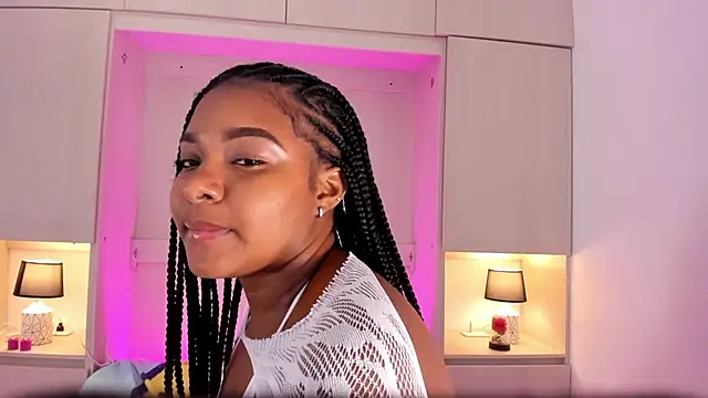 tamaraa smiith online show from February 12, 2025, 5:58 pm