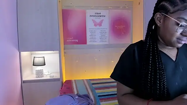 tamaraa smiith online show from September 18, 2025, 8:00 pm