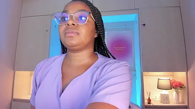 Snapshot of tamaraa_smiith chatting on June 6, 2026, 7:40 pm tamaraa smiith online show from June 6, 2026, 7:40 pm