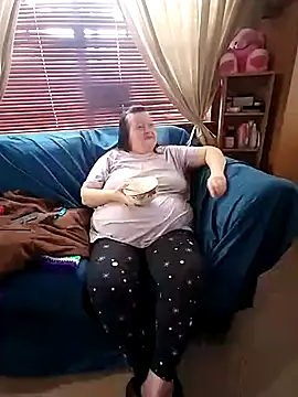 Snapshot of Bayou_Woman68 chatting on December 13, 2025, 8:47 pm Bayou Woman68 online show from December 13, 2025, 8:47 pm