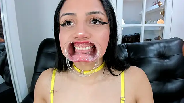 miss lizith online show from February 11, 2025, 2:13 pm