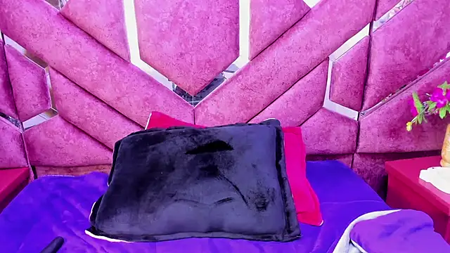 milly print online show from March 12, 2025, 3:24 am