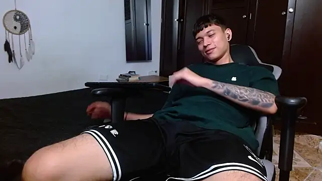 aaron blug online show from February 11, 2025, 4:01 am