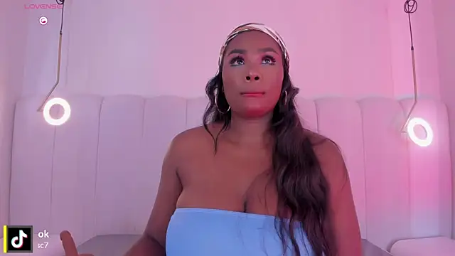  huge boobs ebony online show from January 11, 2026, 7:08 pm