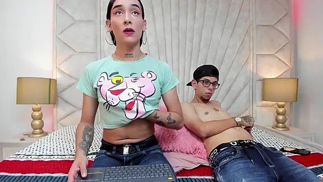 Derek and Skarlet online show from February 28, 2025, 6:31 pm