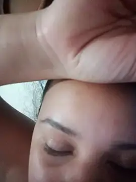  Miaaleon online show from April 19, 2026, 6:10 pm