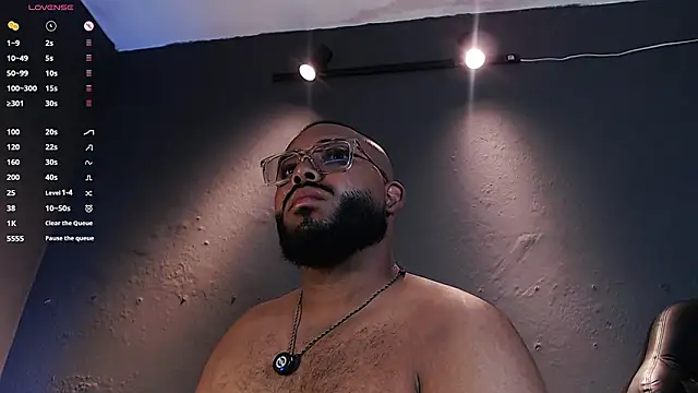 DilanJonnes  online show from March 3, 2026, 6:47 pm