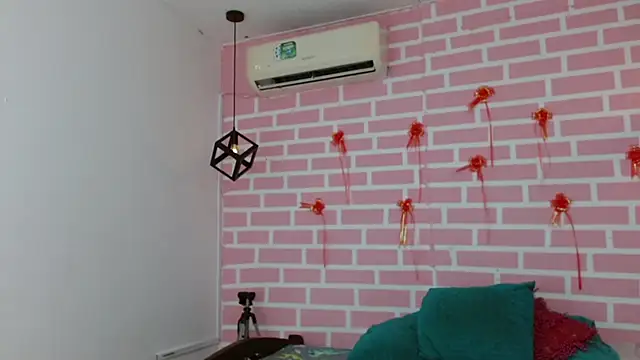 emy 0 online show from February 27, 2025, 8:09 pm