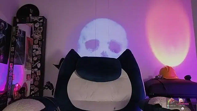 Ash gusbig online show from December 23, 2025, 3:04 am