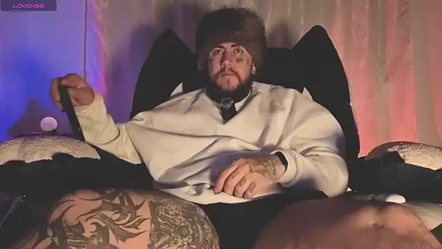 Ash gusbig online show from April 13, 2026, 3:45 am