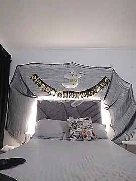 brittanypalmer2023 online show from November 1, 2025, 2:46 am