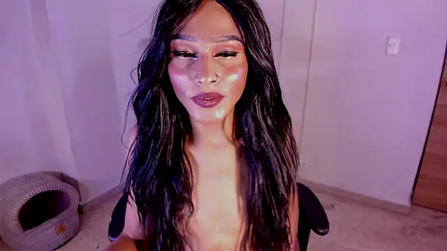 carolinemiller7 online show from January 9, 2026, 10:29 am