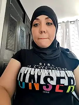 AmbarBurhan online show from January 15, 2025, 7:01 pm