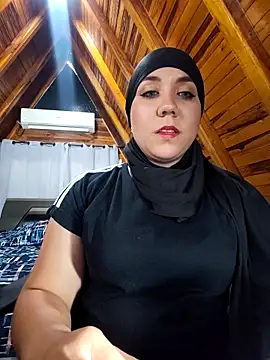 AmbarBurhan online show from April 18, 2026, 6:12 pm