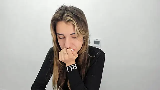 Summmmersky online show from January 25, 2025, 8:21 am