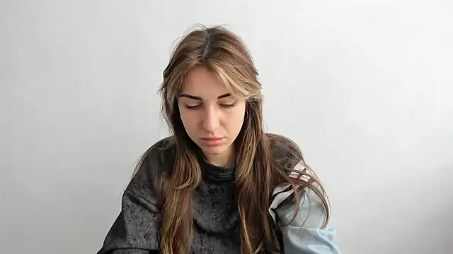 Summmmersky online show from March 19, 2025, 9:06 am