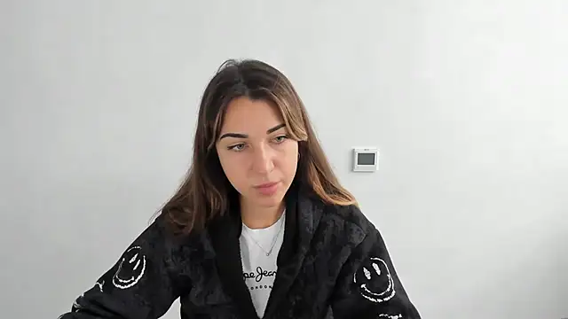 Summmmersky online show from November 11, 2025, 8:36 am