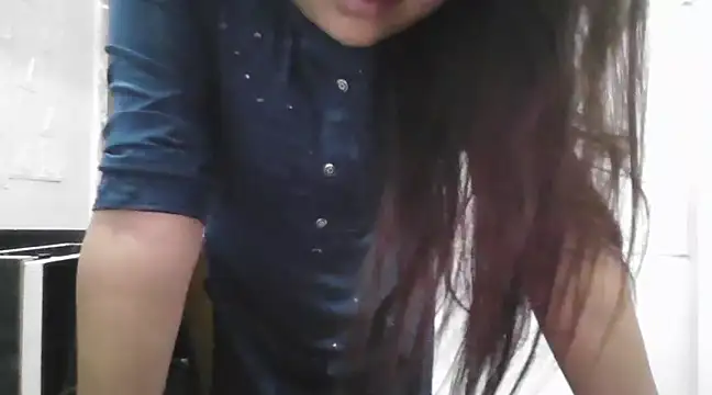 samayra124 online show from March 17, 2025, 12:25 pm