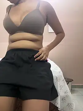 samayra124 online show from December 20, 2025, 10:11 am