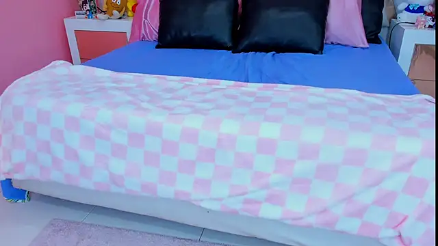 AnngelaSkye online show from February 9, 2025, 4:36 am